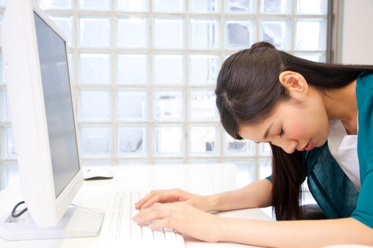 日中の強い眠気・集中力低下のイメージ