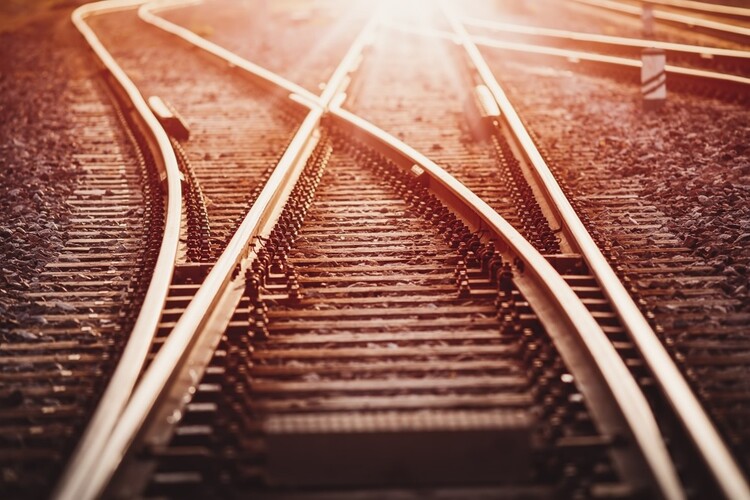 線路のポイントが切り替わる瞬間のイメージ